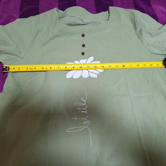 Green and White XL Cotton Swing Top with Daisy Beatles LET IT BE NWOT - Picture 6 of 13